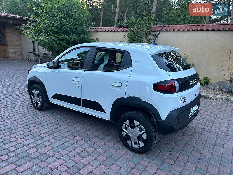 Внедорожник / Кроссовер Dacia Spring 2024 в Ровно