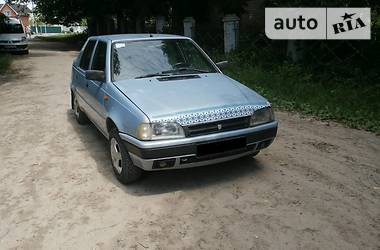 Хэтчбек Dacia SuperNova 2002 в Виннице