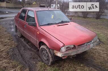 Хэтчбек Dacia SuperNova 2002 в 