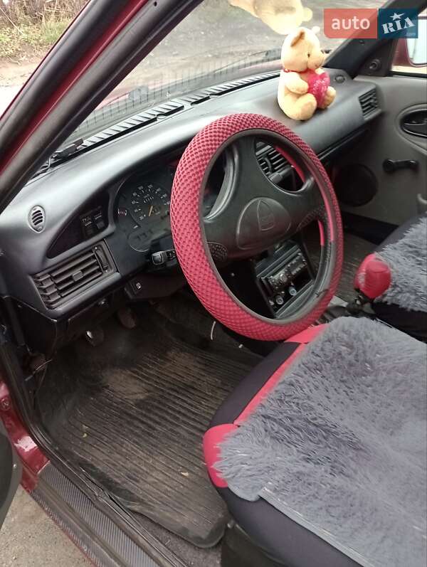 Седан Dacia SuperNova 2003 в Городище