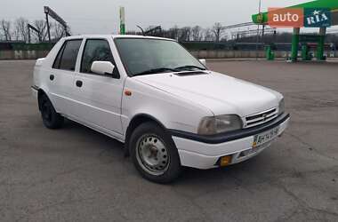 Седан Dacia SuperNova 2003 в 