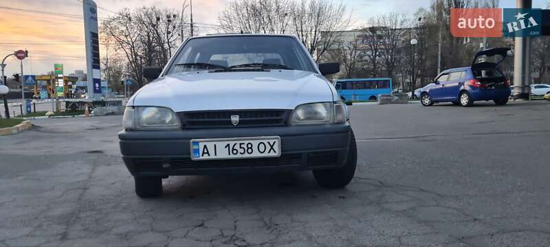 Седан Dacia SuperNova 2003 в Киеве