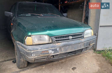 Седан Dacia SuperNova 2003 в Мізочі