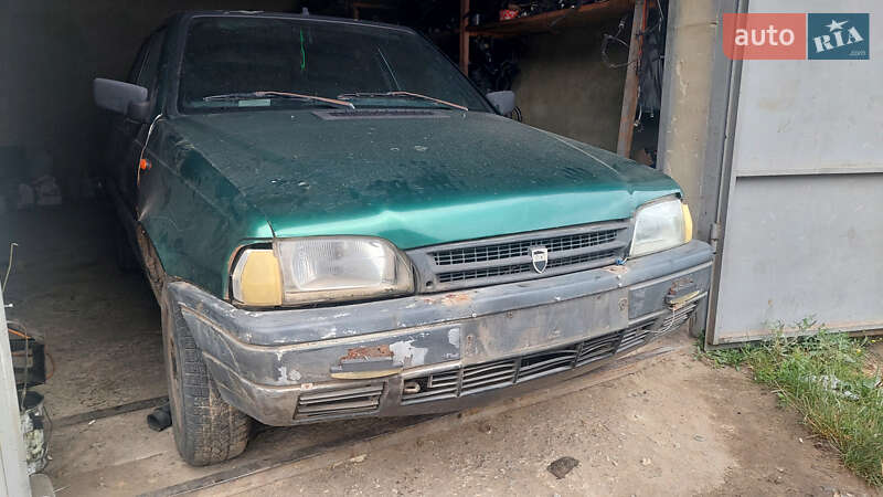 Седан Dacia SuperNova 2003 в Мизоче