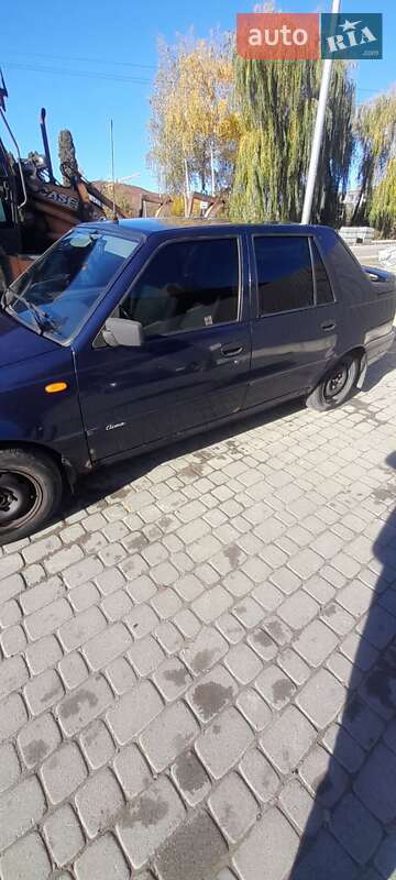 Седан Dacia SuperNova 2003 в Львові