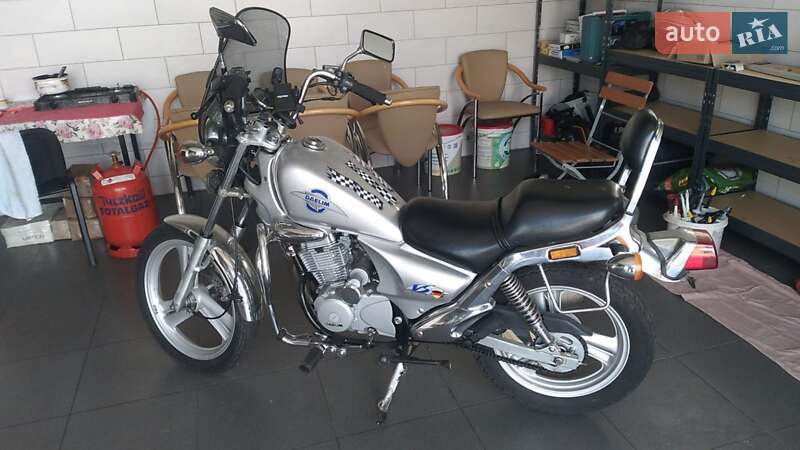 Мотоцикл Чоппер Daelim VS 1997 в Львове
