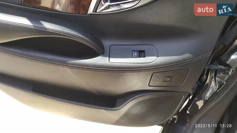 Седан Daewoo Alpheon 2011 в 