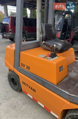 Вилочний навантажувач Daewoo B30S 2000 в 