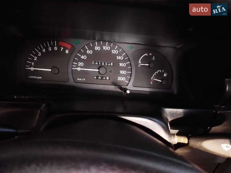 Седан Daewoo Cielo 1995 в Синельниково