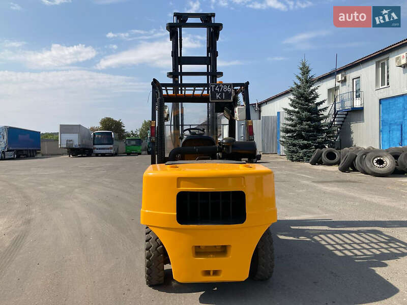 Вилочный погрузчик Daewoo D 70 2006 в Киеве