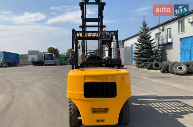 Вилочний навантажувач Daewoo D 70 2006 в 
