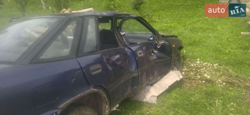 Седан Daewoo Espero 1996 в Дрогобичі