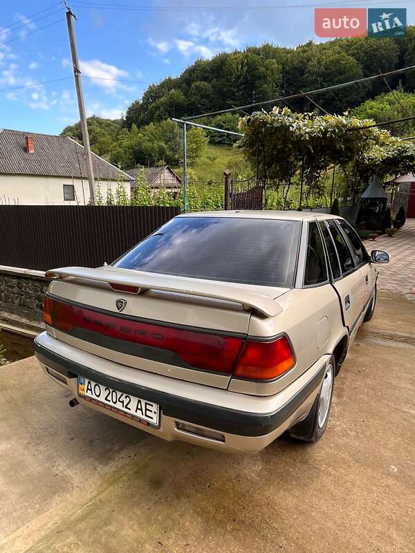 Седан Daewoo Espero 1995 в Хусте