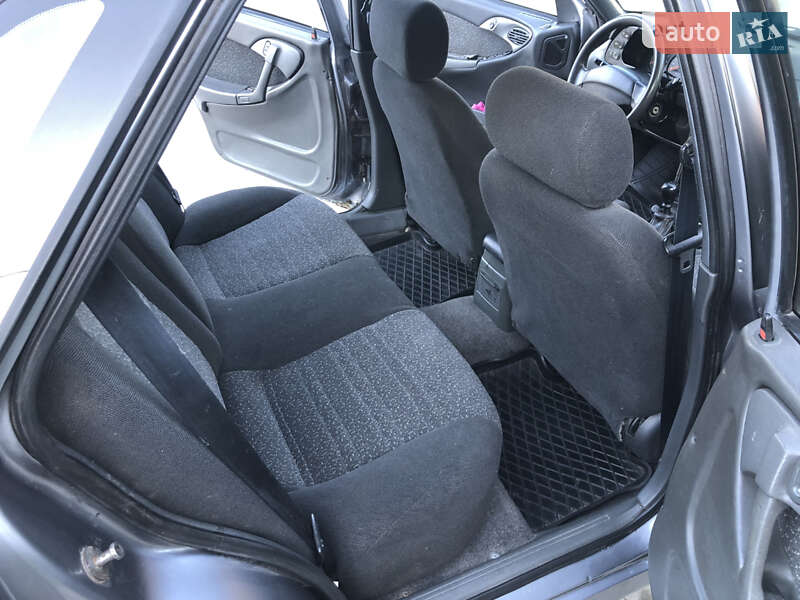 Седан Daewoo Espero 1996 в Жидачове