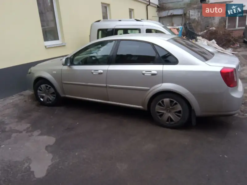 Daewoo Gentra 2015