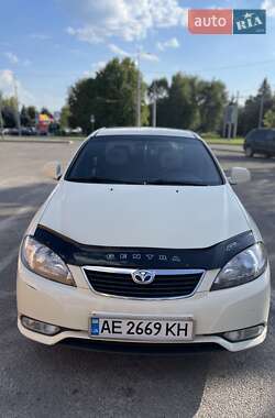 Седан Daewoo Gentra 2014 в Днепре