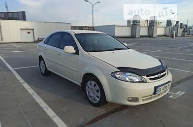 Седан Daewoo Gentra 2013 в Києві