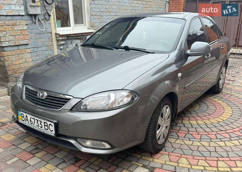 Седан Daewoo Gentra 2013 в Кропивницком