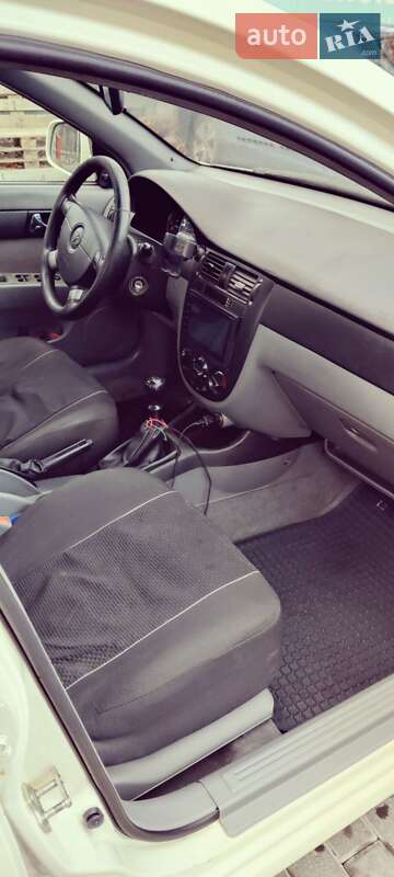 Седан Daewoo Gentra 2013 в Харькове