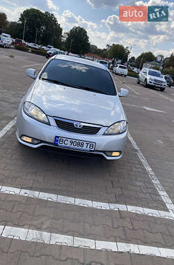 Седан Daewoo Gentra 2013 в 
