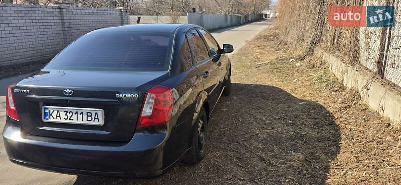 Седан Daewoo Gentra 2013 в Киеве
