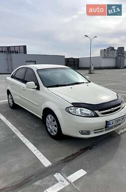 Седан Daewoo Gentra 2013 в Киеве