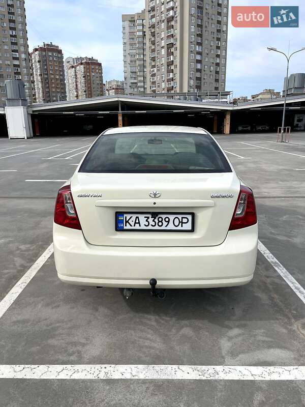 Седан Daewoo Gentra 2013 в Киеве