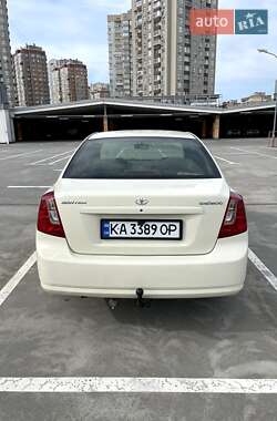 Седан Daewoo Gentra 2013 в Києві