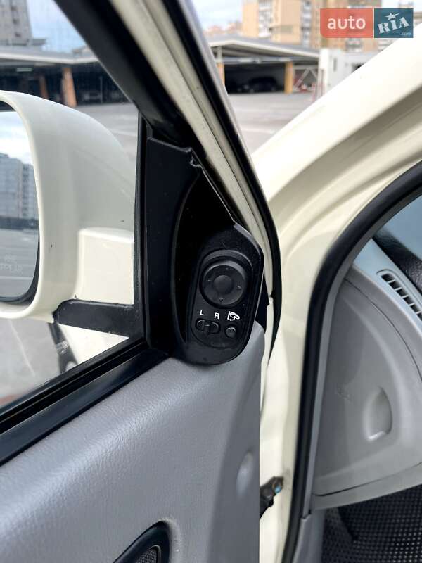 Седан Daewoo Gentra 2013 в Киеве