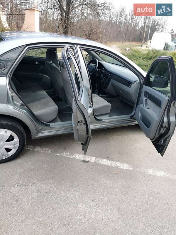 Седан Daewoo Gentra 2013 в Харькове