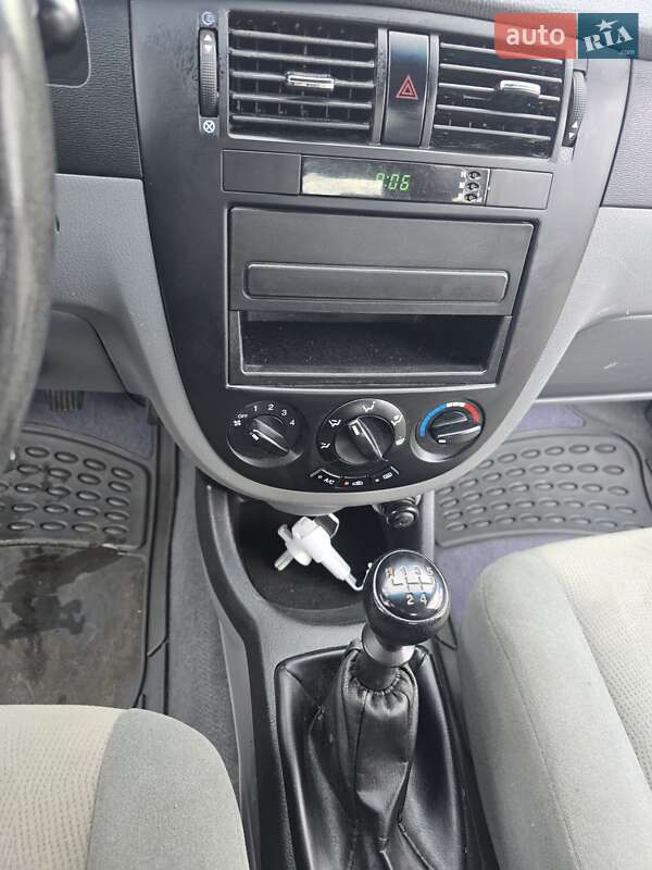 Седан Daewoo Gentra 2014 в Києві