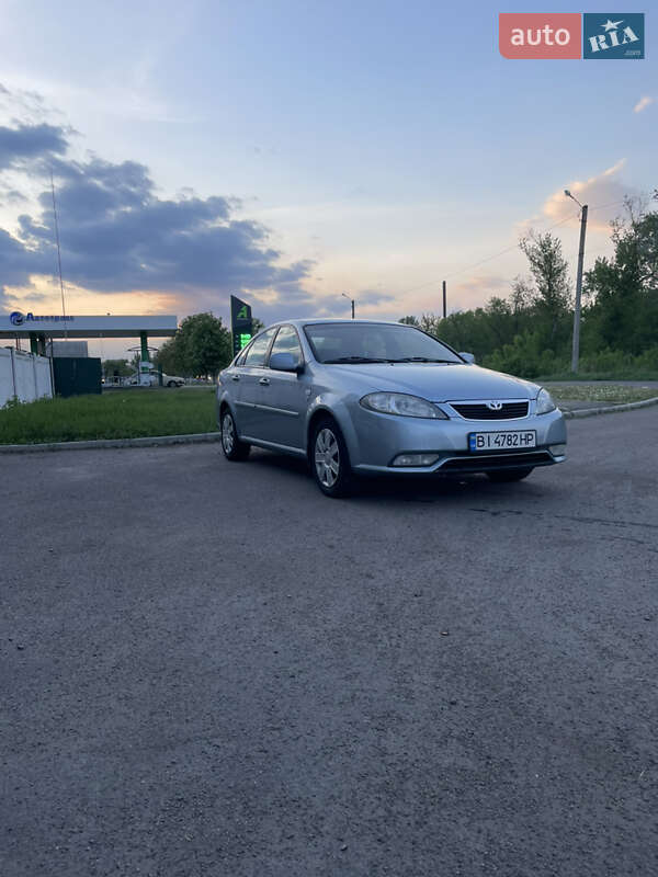 Daewoo Gentra 2015