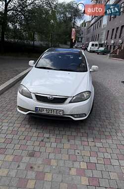 Седан Daewoo Gentra 2013 в Запорожье