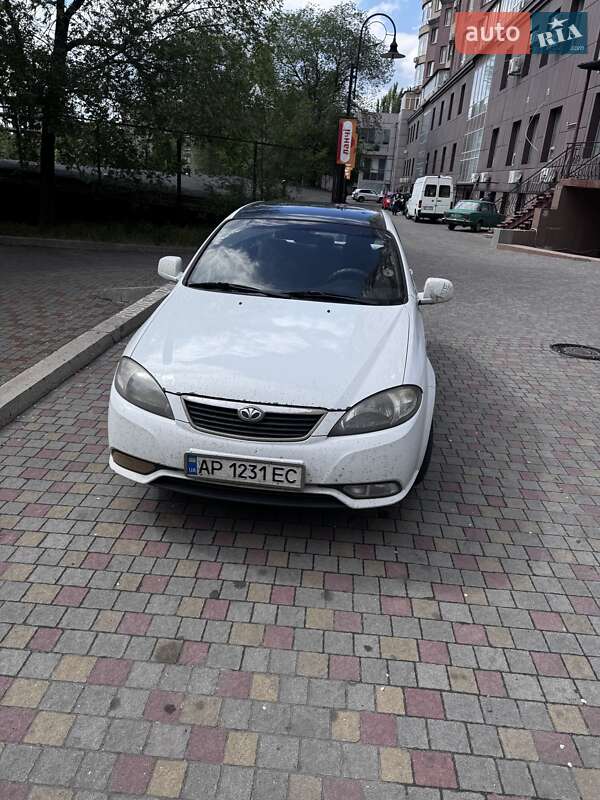 Седан Daewoo Gentra 2013 в Запоріжжі