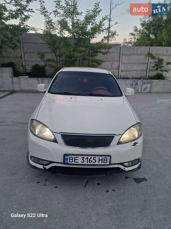 Седан Daewoo Gentra 2014 в Києві