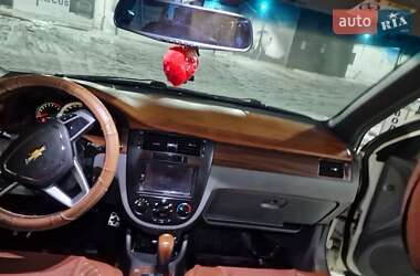 Седан Daewoo Gentra 2014 в 