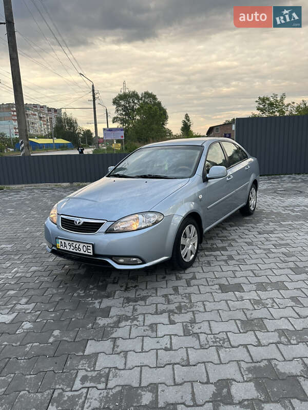 Седан Daewoo Gentra 2013 в Полтаві