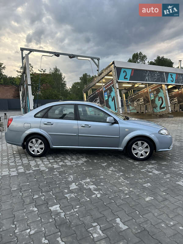 Седан Daewoo Gentra 2013 в Полтаві