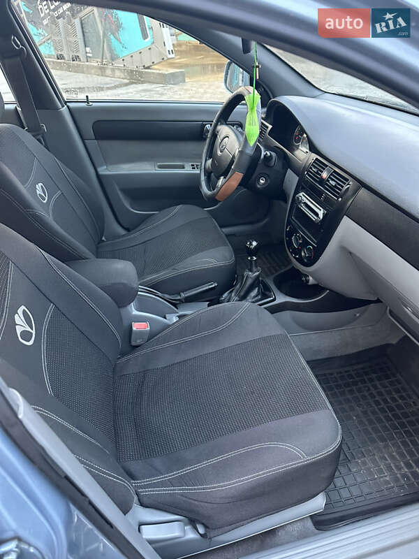 Седан Daewoo Gentra 2013 в Полтаві