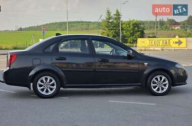 Седан Daewoo Gentra 2013 в 