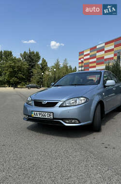 Седан Daewoo Gentra 2013 в 