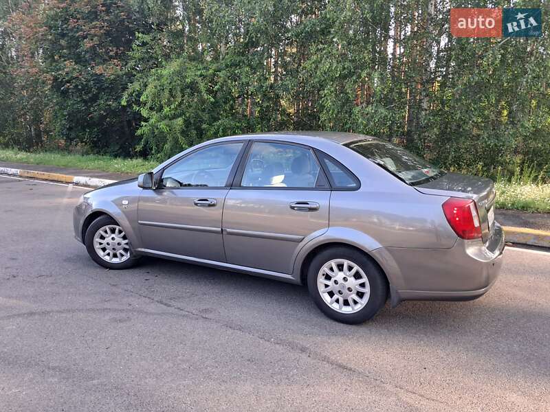 Седан Daewoo Gentra 2014 в Ирпене
