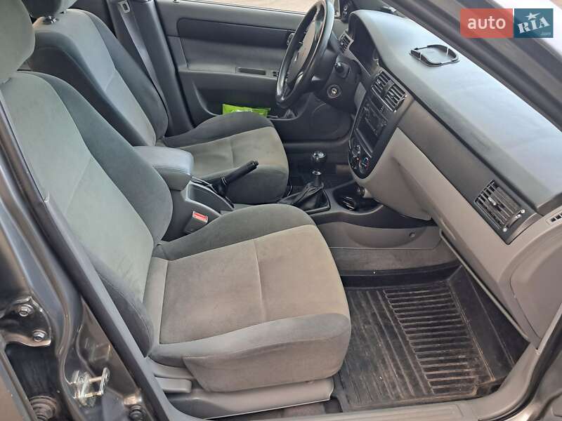 Седан Daewoo Gentra 2014 в Ирпене