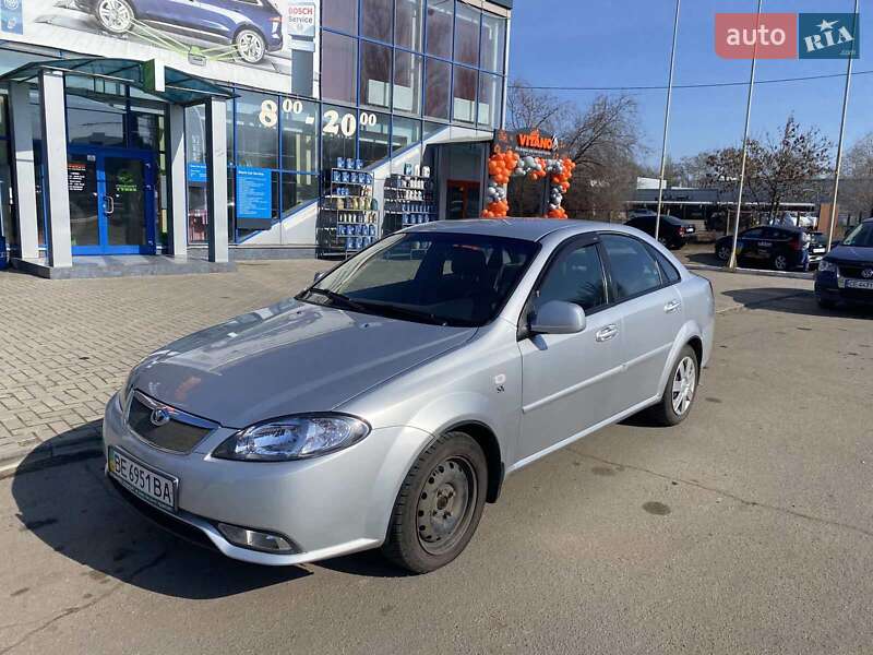 Седан Daewoo Gentra 2014 в 