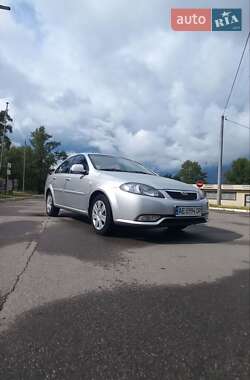 Седан Daewoo Gentra 2013 в 