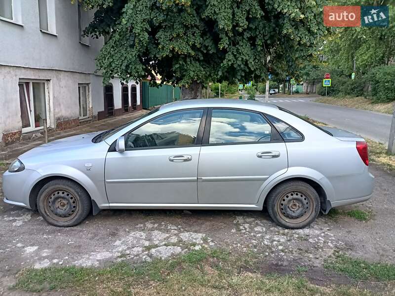 Седан Daewoo Gentra 2013 в 