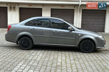 Седан Daewoo Gentra 2014 в 