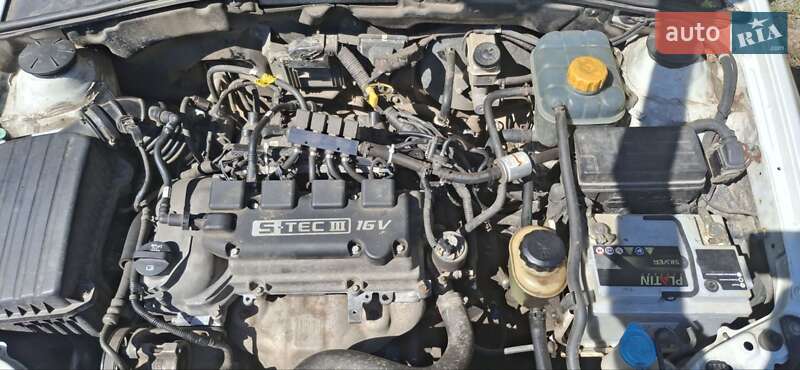 Седан Daewoo Gentra 2015 в Харькове