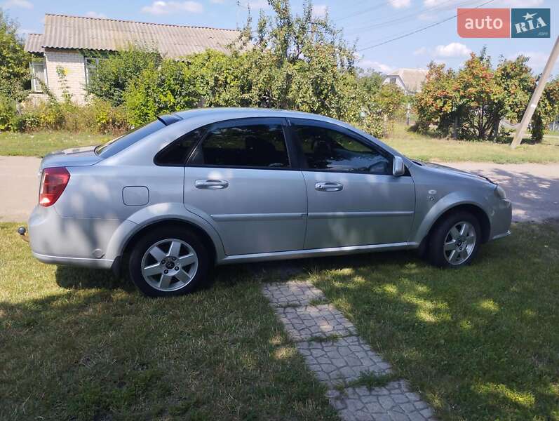 Daewoo Gentra 2013