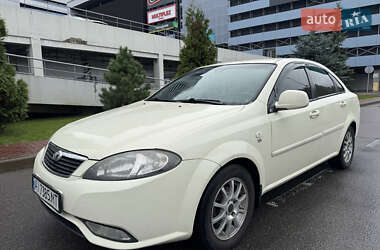 Седан Daewoo Gentra 2013 в Киеве